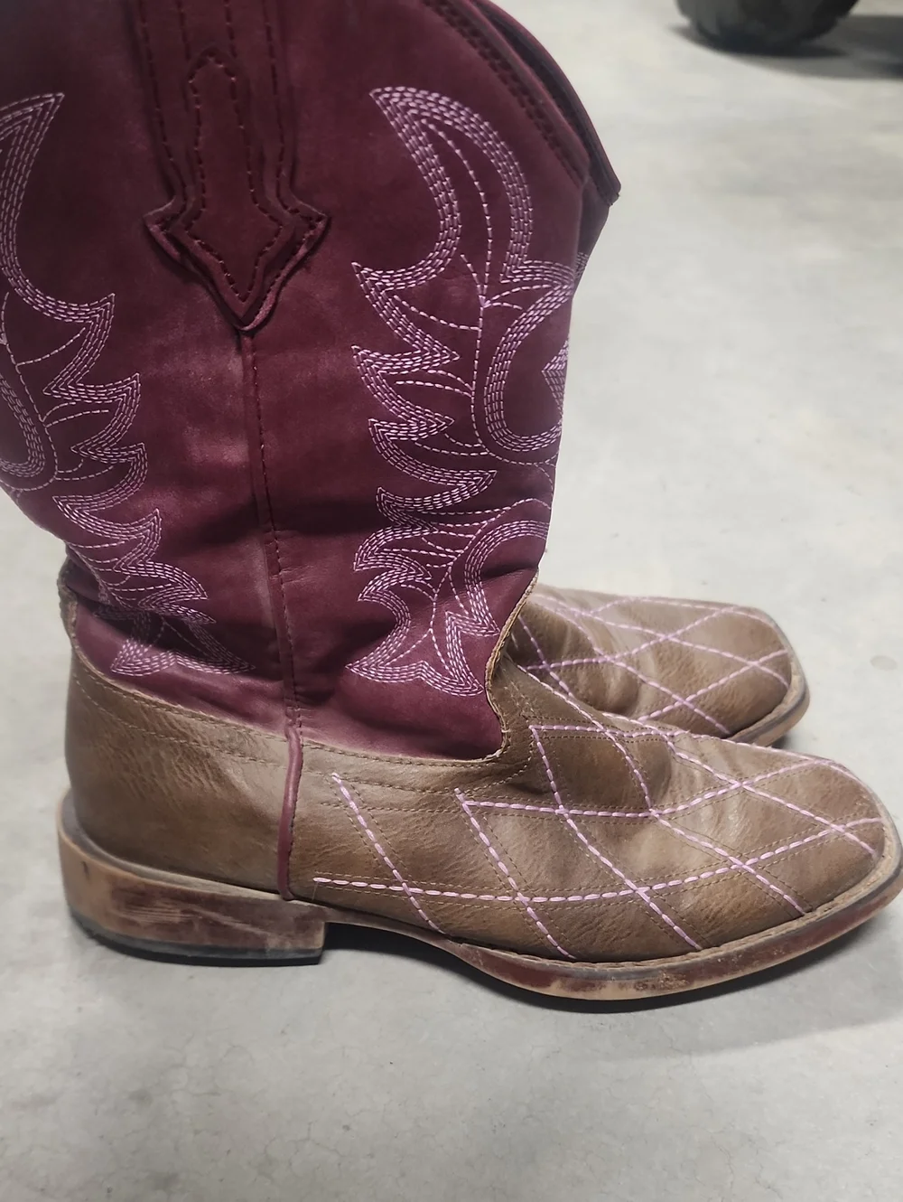 Roper Two-Tone Brown and Burgundy Western Boots